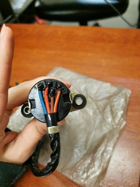 NOS Yamaha MAIN IGNITION SWITCH 360-82508-43-00 SUB 360-82508-09-00 Y109