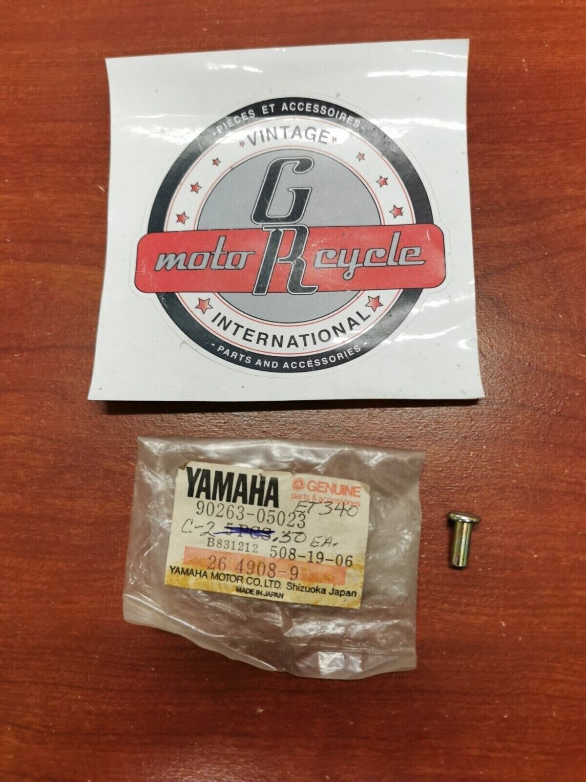NOS Yamaha ET340 EC340 CF300 ET300 ET250 FLAT HEAD RIVET 90263-05023-00 Y99