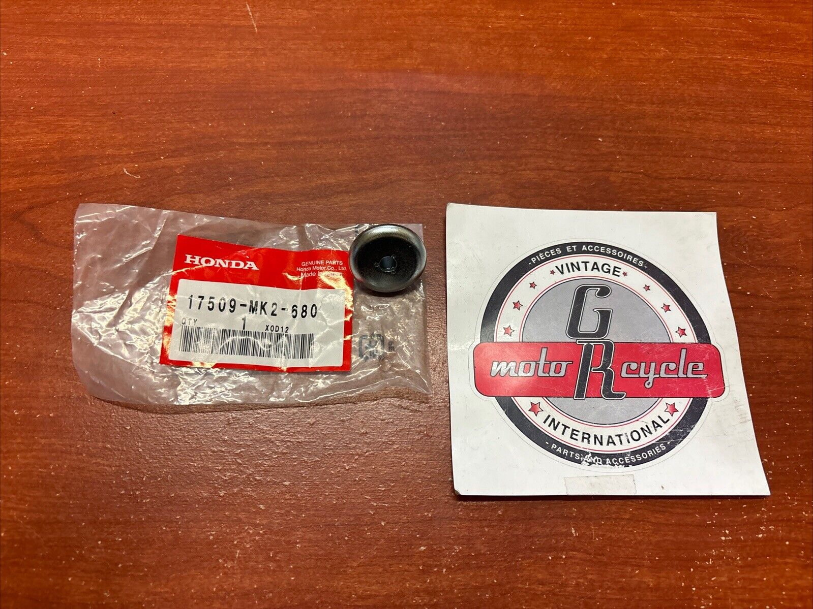 NOS Honda TRX450 XR250R XR400R XR600R TANK SETTING COLLAR 17509-MK2-680 H144