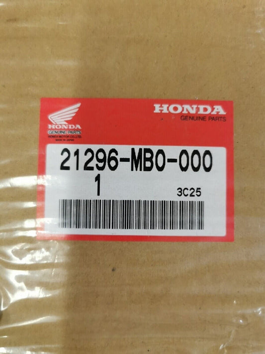 NOS HONDA VF750 1983 Side Gear Gasket 0.6  21296-MB0-000 H49