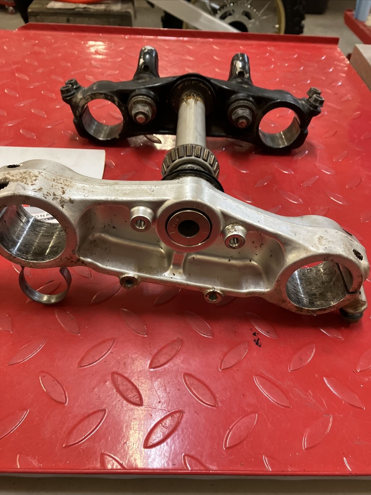 Honda CR250R 1984 steering stem top bridge triple clamp bridge CR125R CR500R
