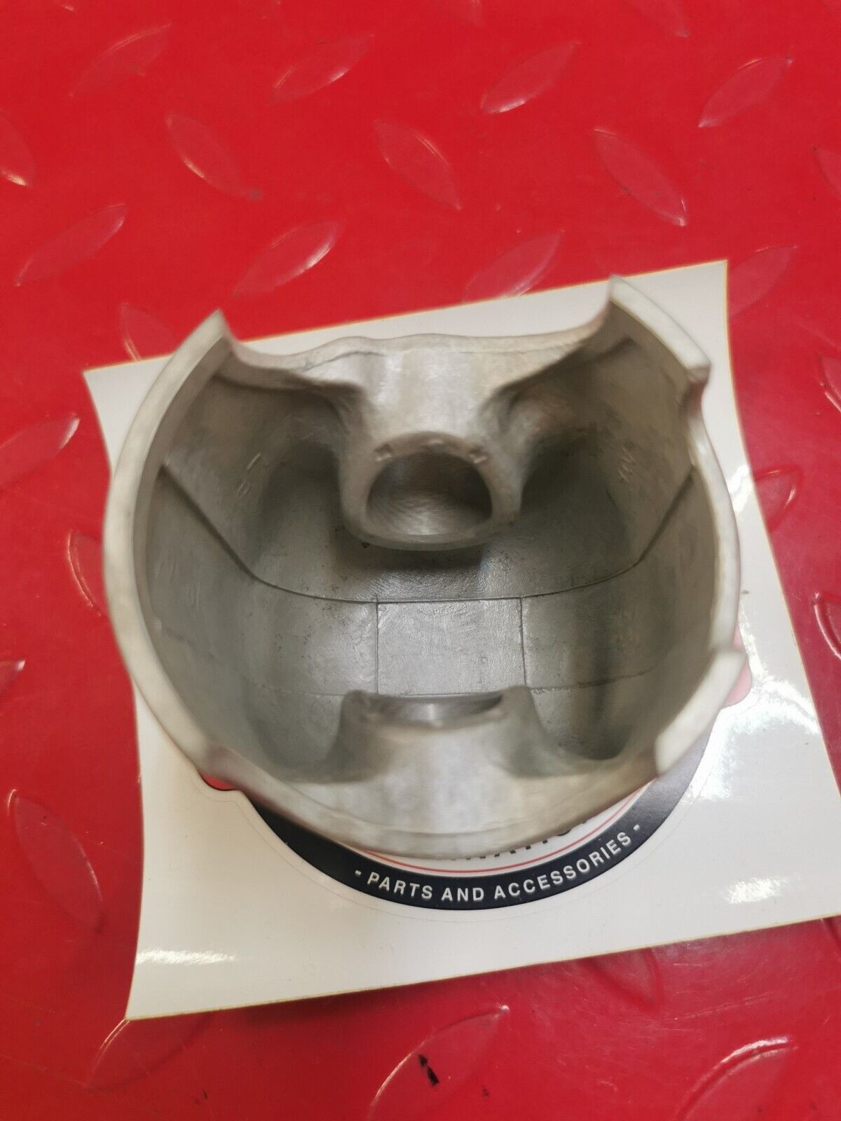 NOS Yamaha YZ250 PISTON (STD) 3JE-11631-01-93 Y17