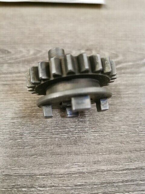 NOS HONDA C110 CA110 1962 GEAR 3RD M 22T 23451-011-020 H95