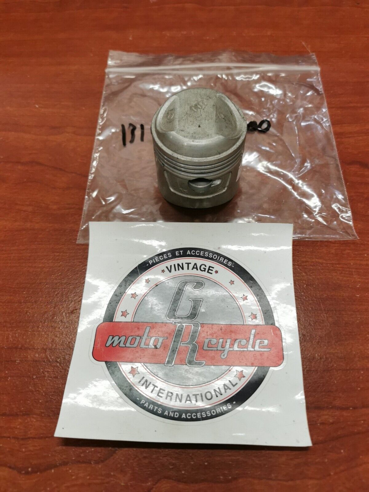 NOS Honda CL175 CA175 PISTON (1.00) 13105-235-000 H62