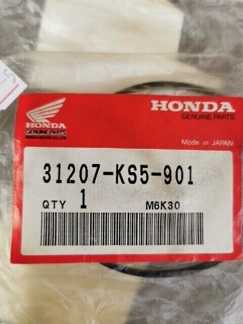 NOS HONDA CA125 REBEL 1995 VT600C TRX300EX CTX700D RING 31207-KS5-901  H105