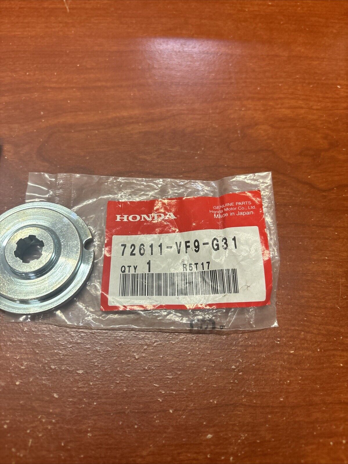 NOS Honda BLADE HOLDER A 20MM 72611-VF9-G31 H155