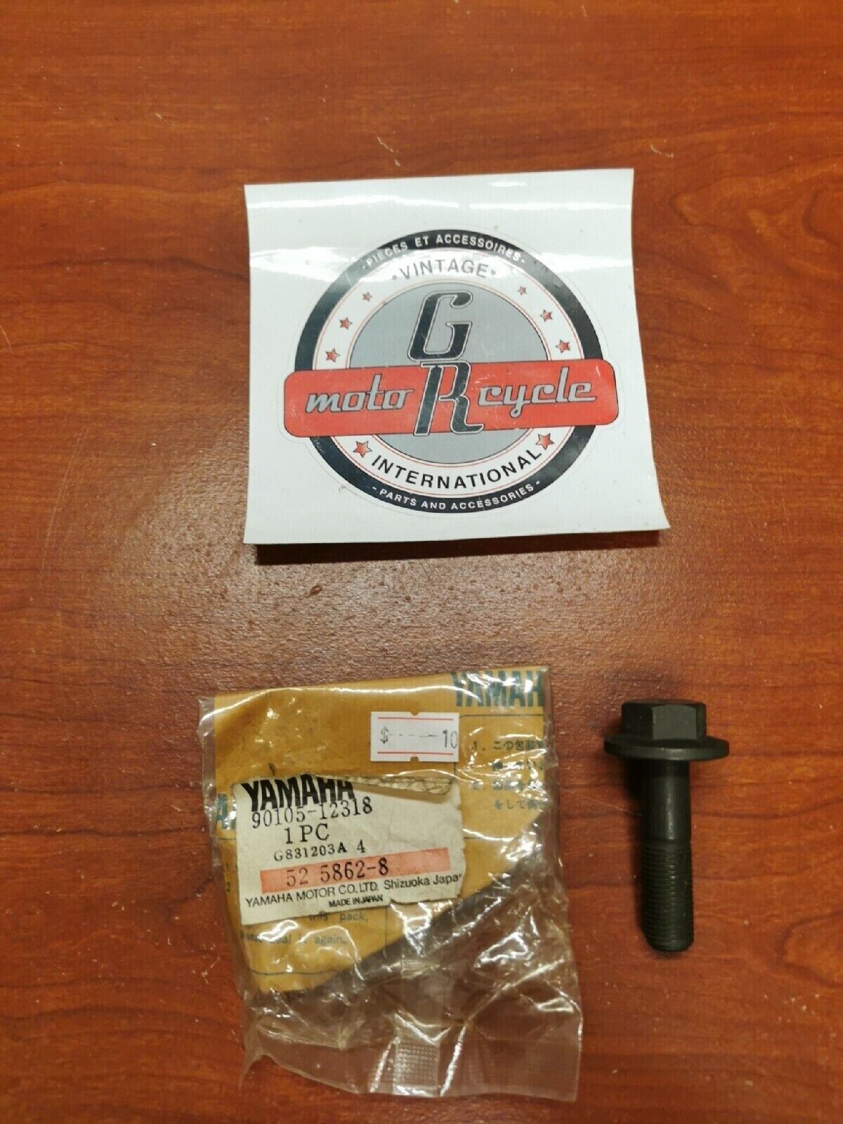 NOS Yamaha XVZ1200 XVZ12 WASHER BASED BOLT 90105-12318-00 Y71