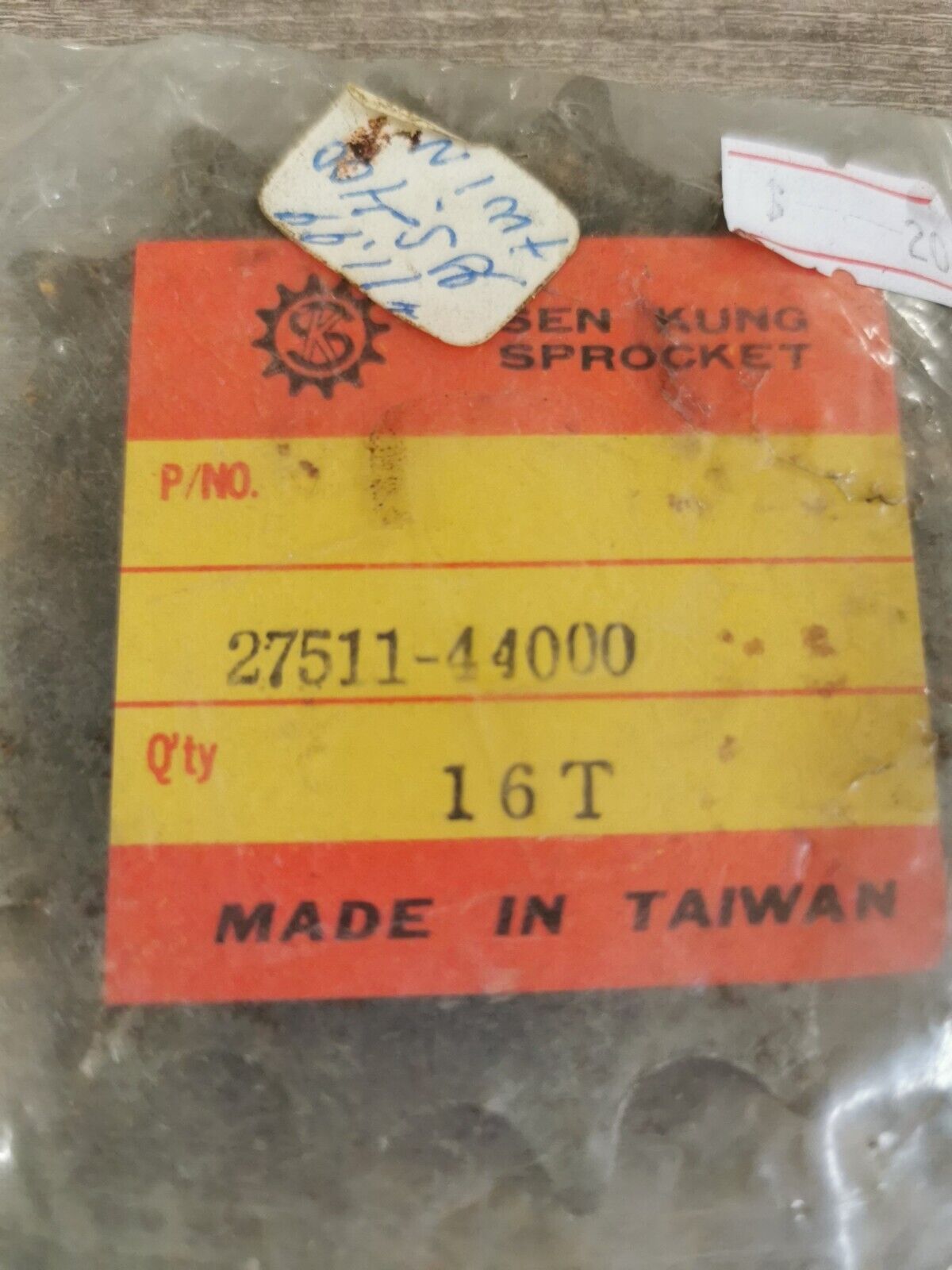 NOS SEN KUNG Suzuki GS450EX  SPROCKET 16T 27511-44000 J30