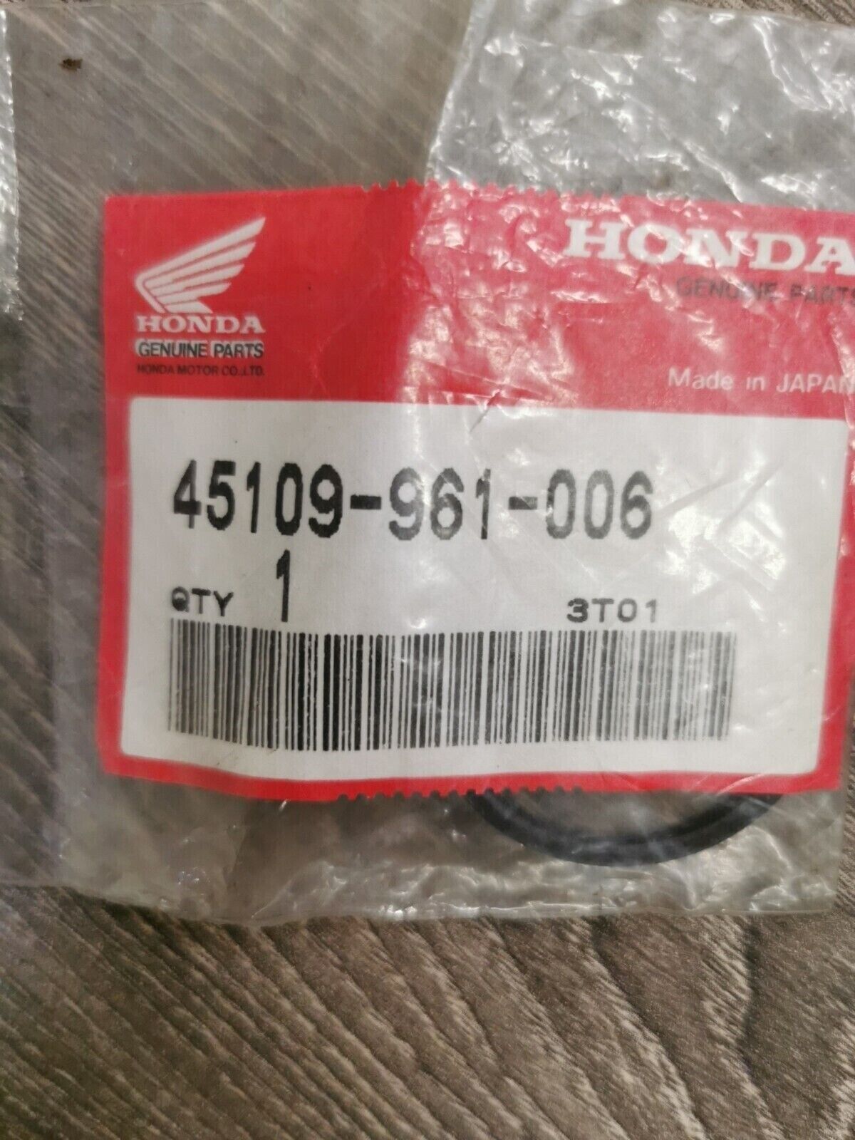 NOS HONDA DUST SEAL 45109-961-006 H55