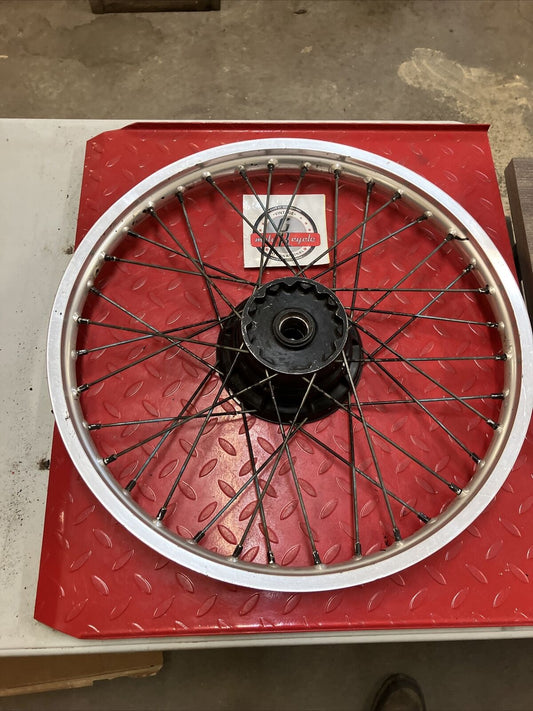 Suzuki RM250 1984 front wheel rim hub RM250 RM500 54110-14121 2