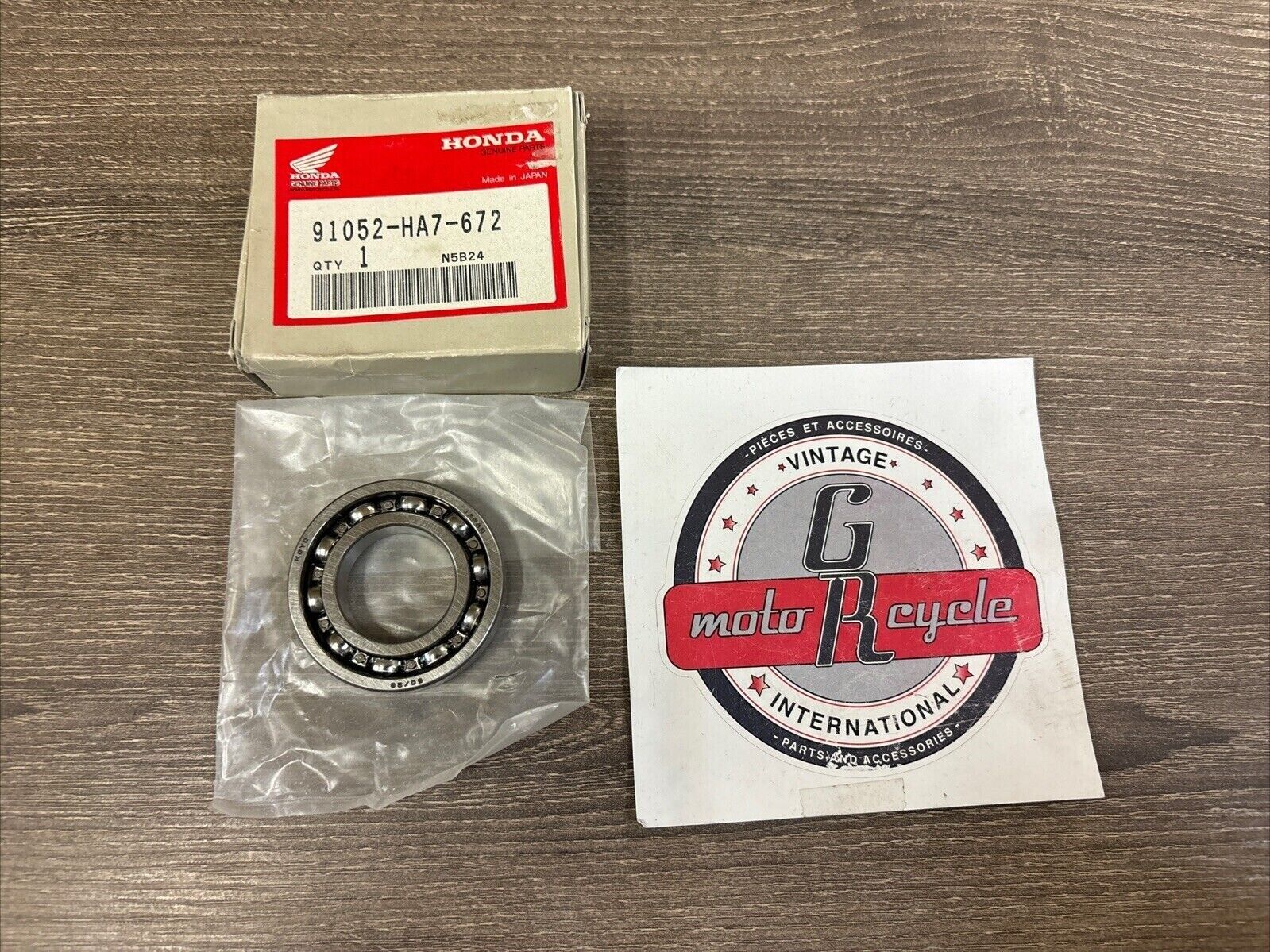 NOS Honda TRX300FW TRX350 TRX350D BALL BEARING 28X52X12 91052-HA7-672 H125