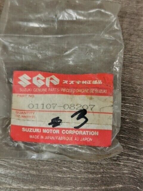 NOS SUZUKI A100 AS100 TM400 TM100 TM125 TS250 GT185 BOLT I01500-08207 S47