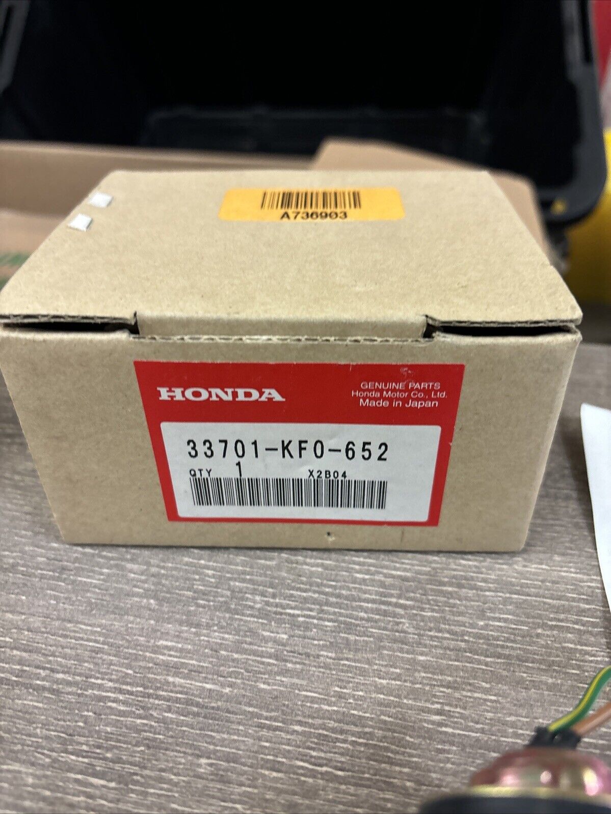 NOS Honda XR200R XR250R XR350R XR600R TAIL LIGHT UNIT 33701-KF0-652 H129