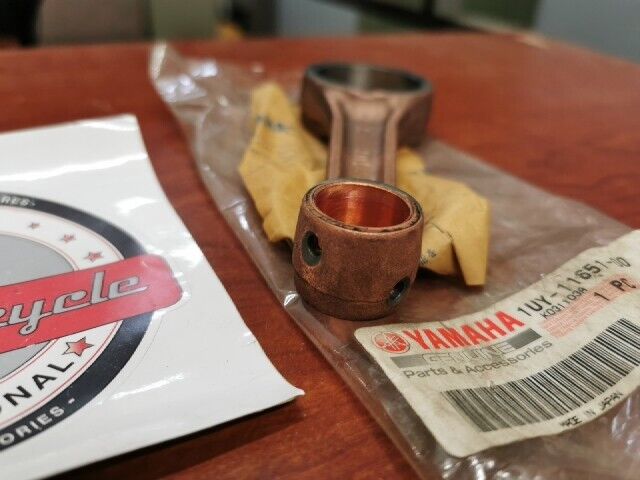 NOS Yamaha YFM350 CONNECTING ROD 1UY-11651-00-00 Y105