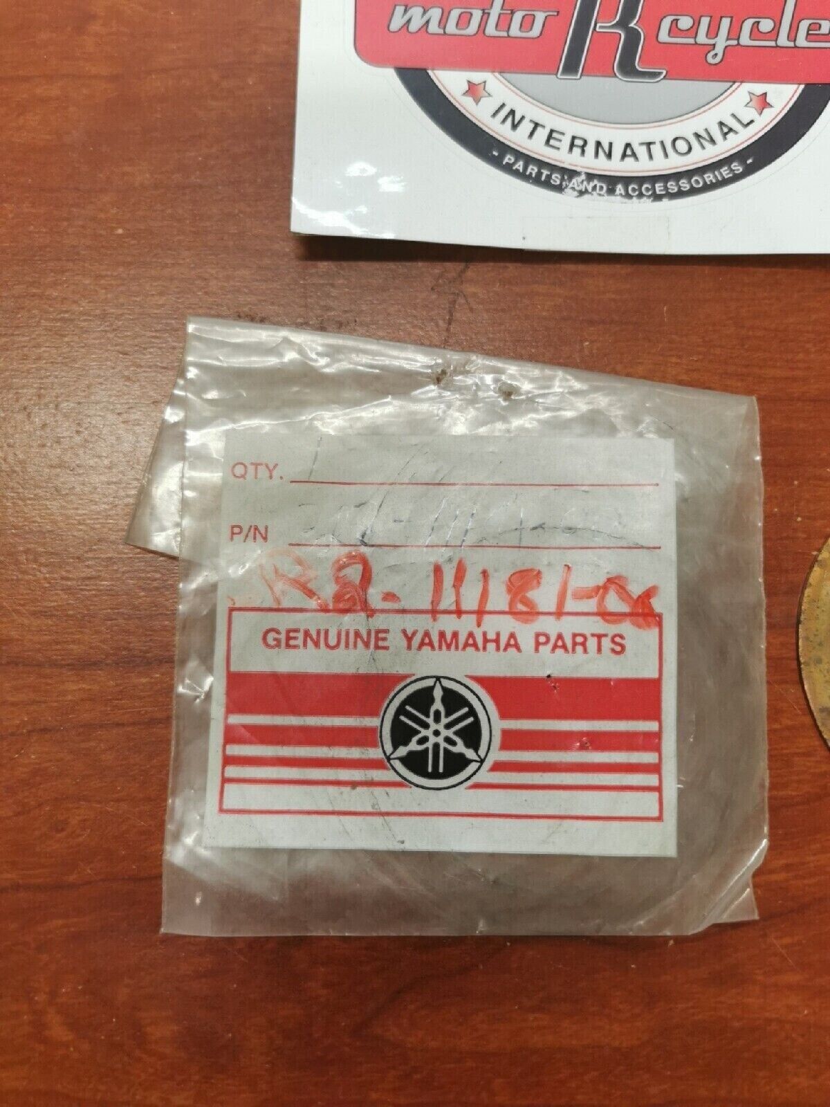 NOS Yamaha 1980 1981 YZ100 CYLINDER HEAD GASKET 3R2-11181-00-00 Y76