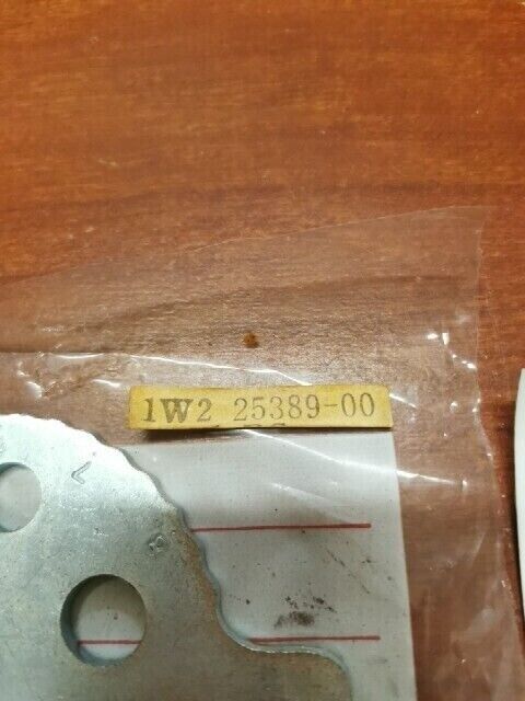 NOS Yamaha IT175 DT125 CHAIN PULLER 1W2-25389-00-00 SUB 1W2-25389-01-00 Y131