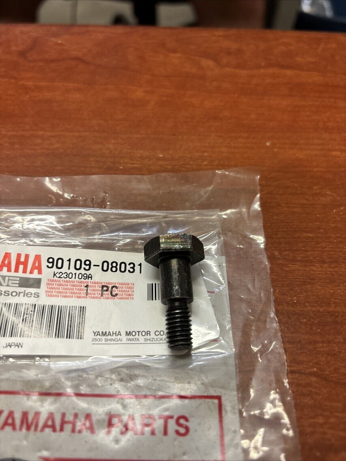 NOS Yamaha DT100 DT50 DT80 GT80 BOLT 90109-08031-00 SUB 137-27317-00-00 Y180