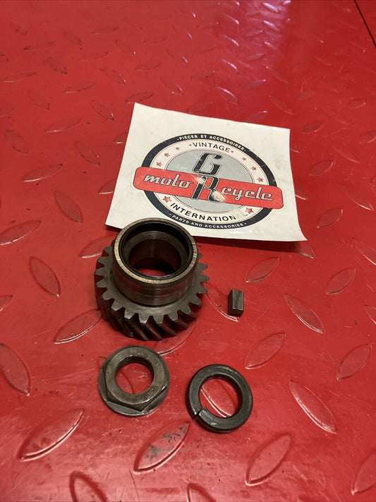 Yamaha DT250 1977 crankshaft primary drive gear DT400 1978