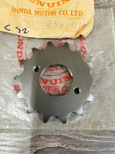 NOS HONDA CA72 SPROCKET DRIVE 14T 23801-259-010 H79