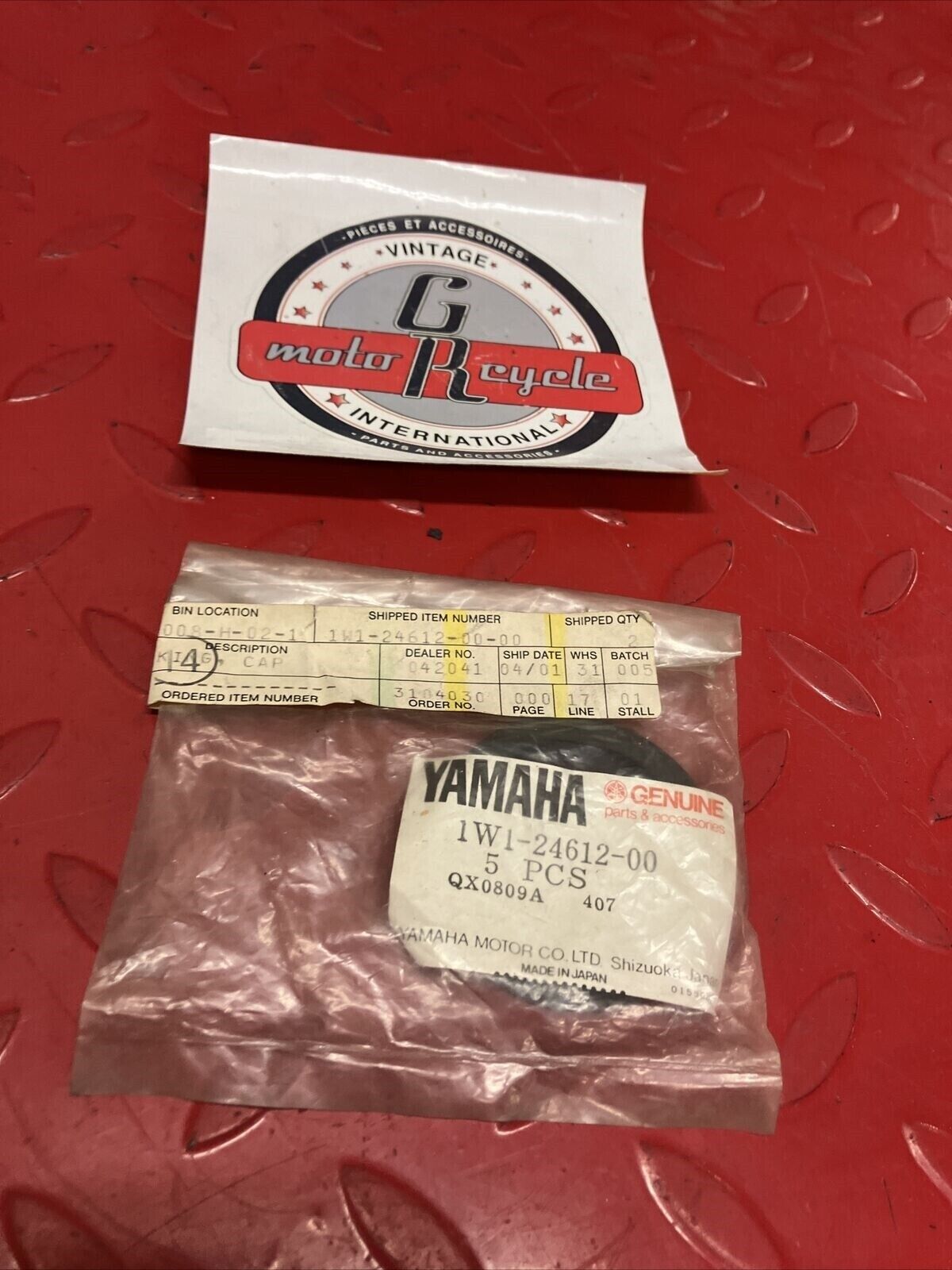 NOS YAMAHA FUEL TANK CAP GASKET 1W1-24612-00-00 Y65