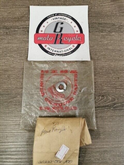 NOS HONDA C100 C102 C105 C110 SPRING 28322-001-000 H81