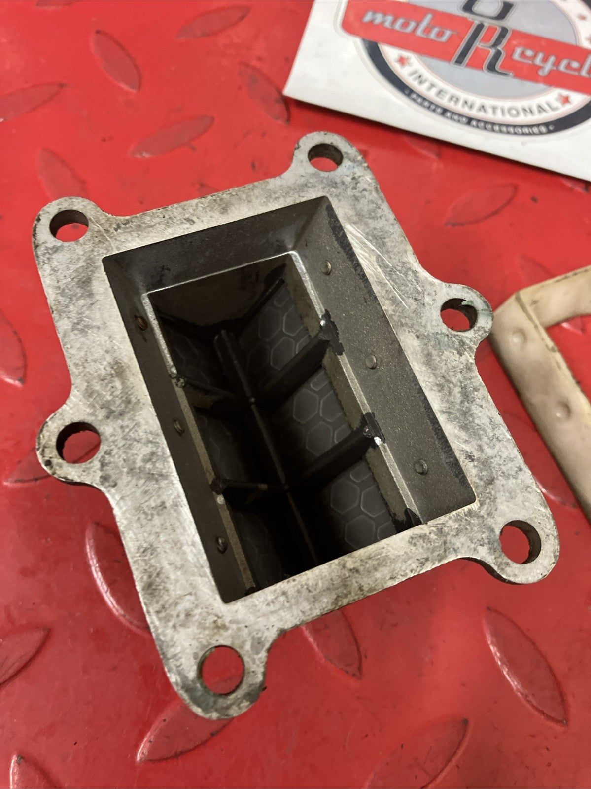 Honda CR250R 1984 Reed valve block cage 1985 2