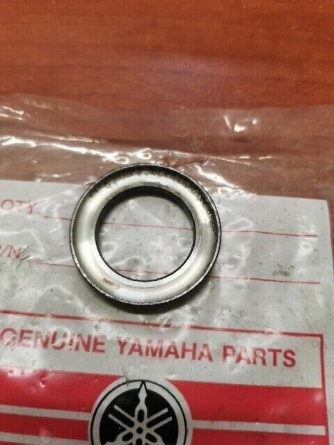 NOS Yamaha FZ600 SRX600 XJ650 XJ750 XS650 BALL RACE 256-23412-00-00 Y167