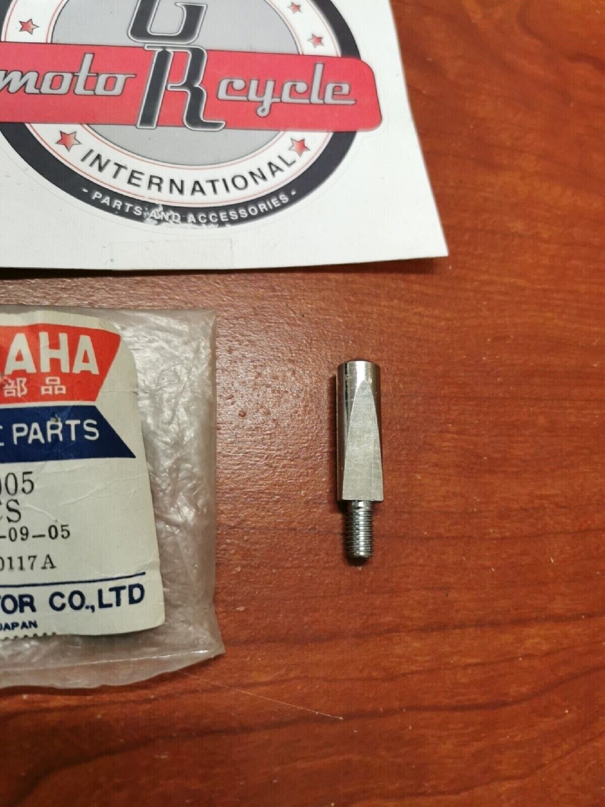 NOS Yamaha LB50 SPECIAL SHAPE PIN 90249-06005-00 Y70