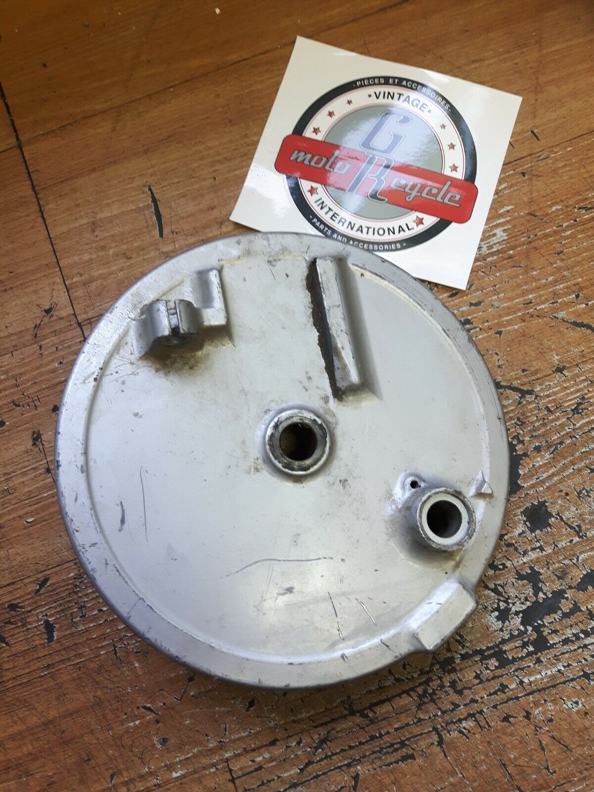 Honda XL250 1974 front brake plate panel cover hub drum 45100-329-770 