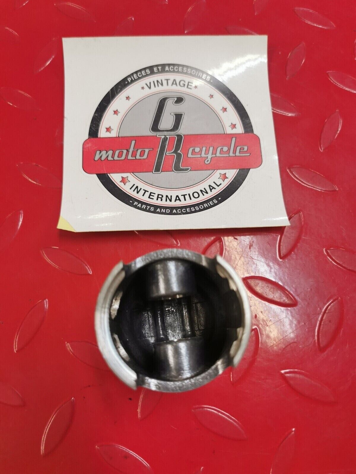 NOS YAMAHA RD200 PISTON (2ND O/S) 1E8-11636-00 Y27