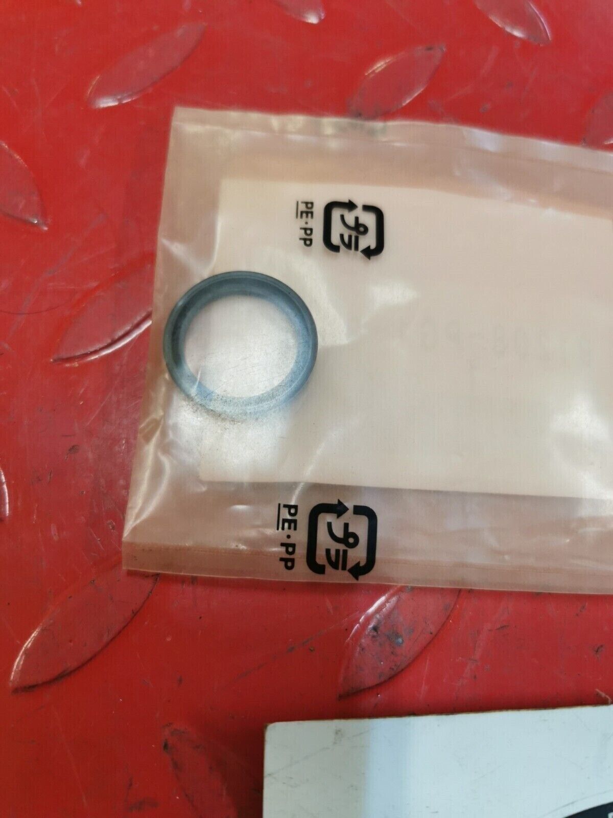 NOS Honda DUST SEAL (18X23X4) 91208-PG1-005 H25