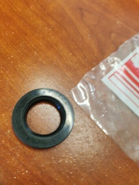 NOS Yamaha BW200 DT1 FZR400 FZR600 FZS600 OIL SEAL (28X47X7) 93102-28022-00 Y136
