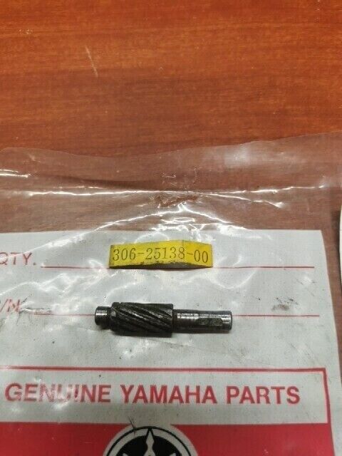 NOS Yamaha RD400 SR500 TX500 TX650 TX750 METER GEAR 306-25138-00-00 Y135
