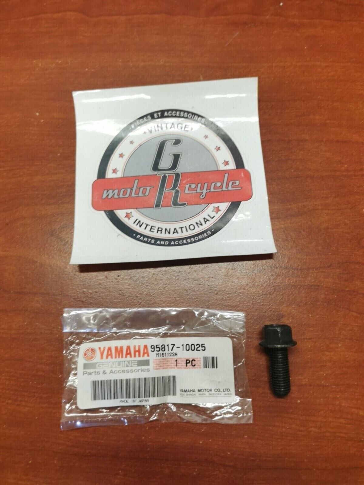 NOS Yamaha XV1000 XV700 YFU1 MM800 VX800 VX750 FLANGE BOLT 95817-10025-00 Y83