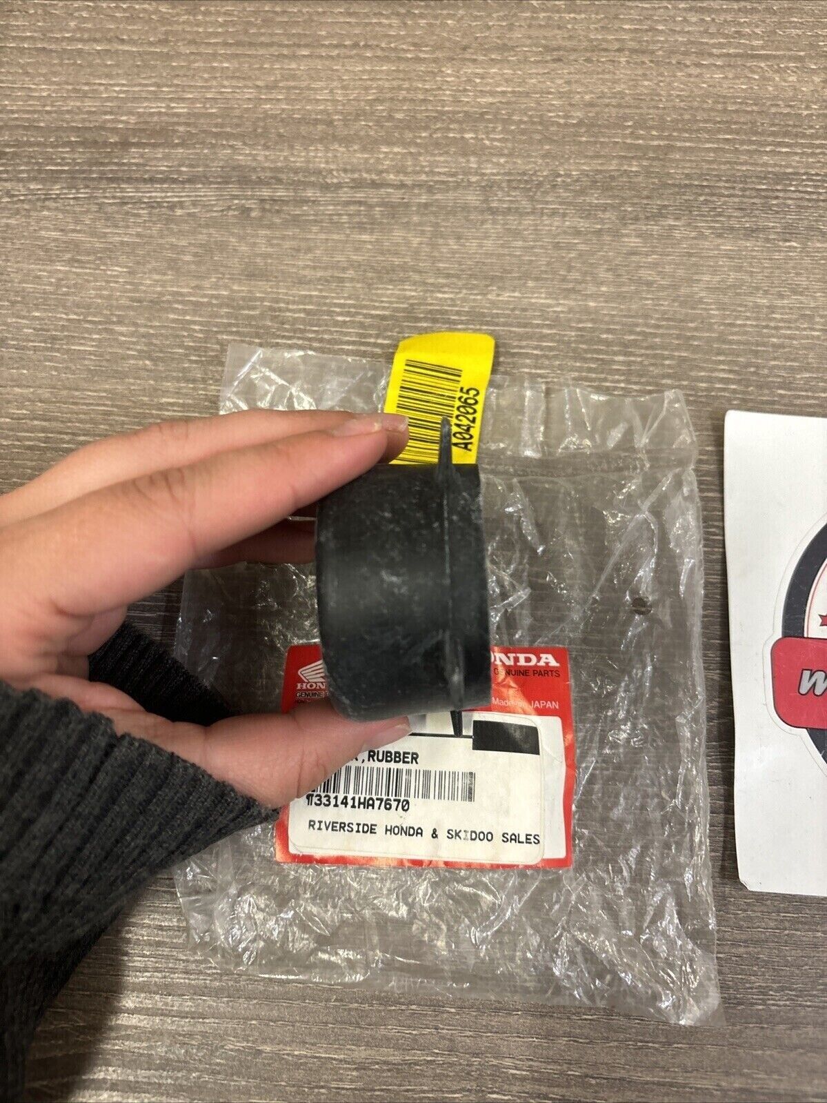 NOS Honda TRX350 TRX400FW TRX450ES TRX450S RUBBER COVER 33141-HA7-670 H117