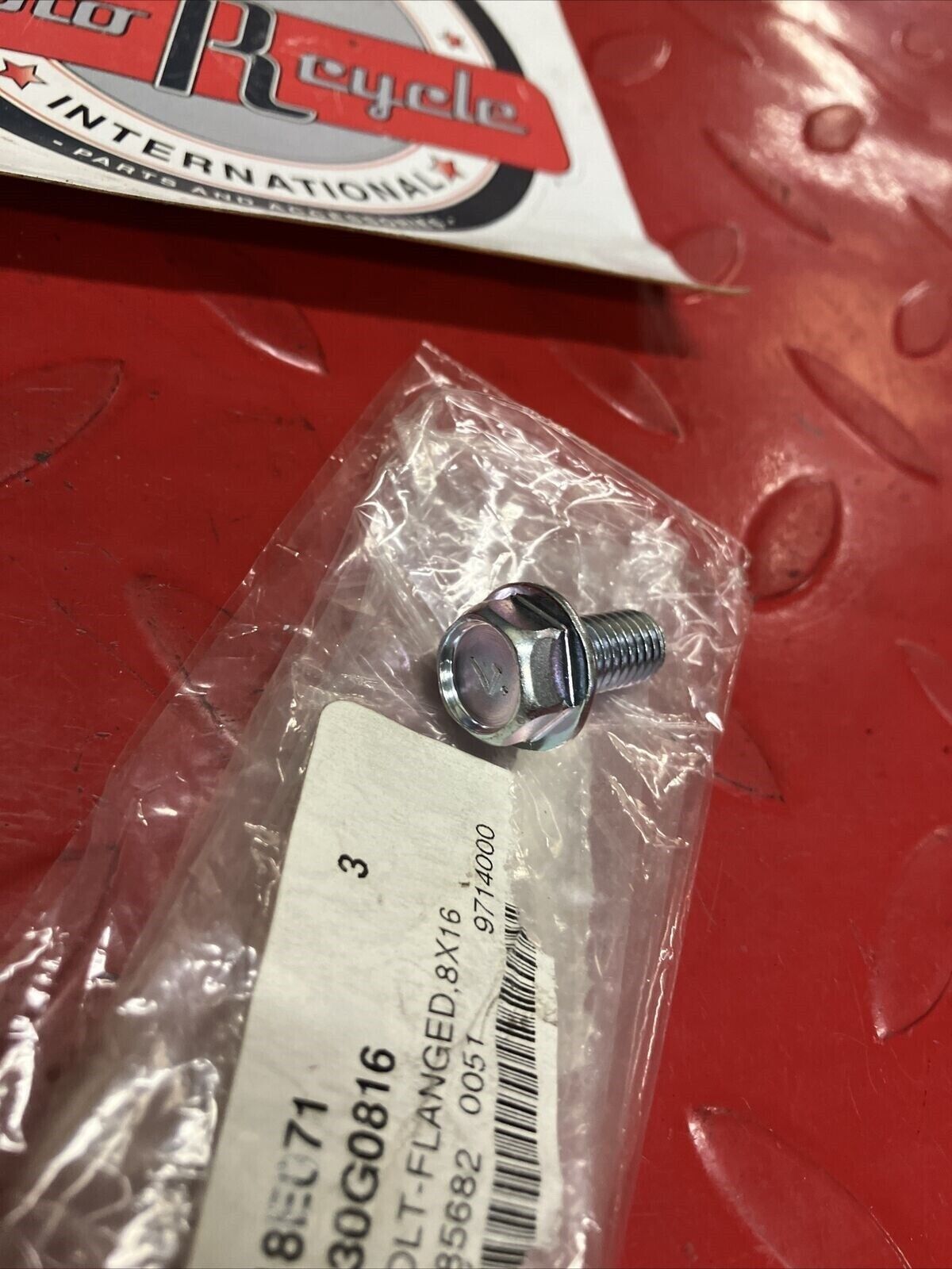 NOS KAWASAKI BOLT FLANGED 8X16 130G0816 K13