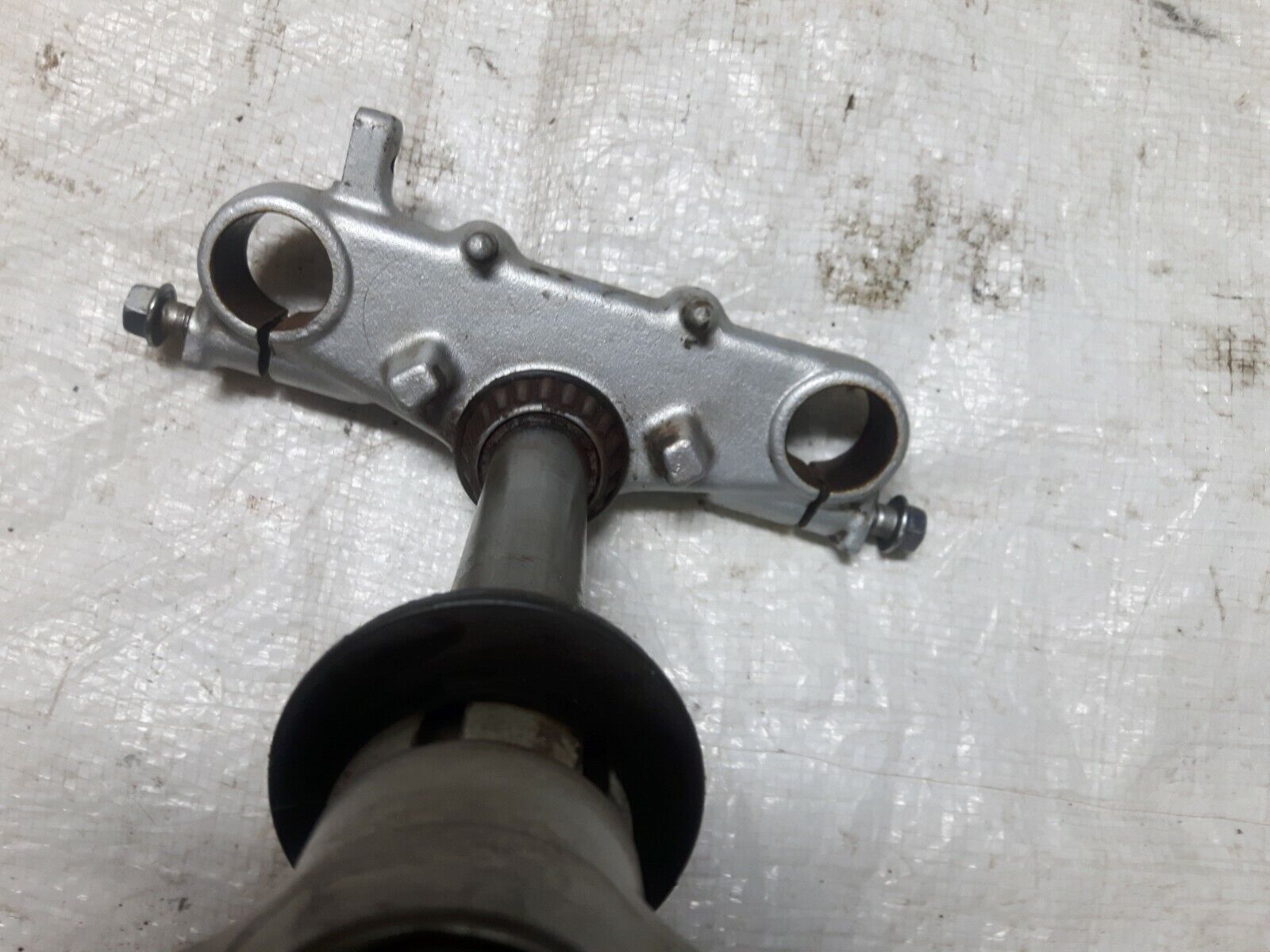 Kawasaki KLX125L 2003 steering stem triple tree clamp holder under 44039-S002