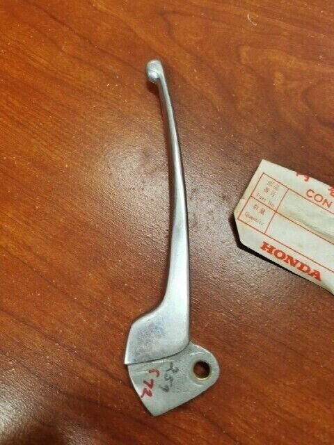 NOS Honda C72 C77 C78 RIGHT HANDLE LEVER 53175-259-000 H99