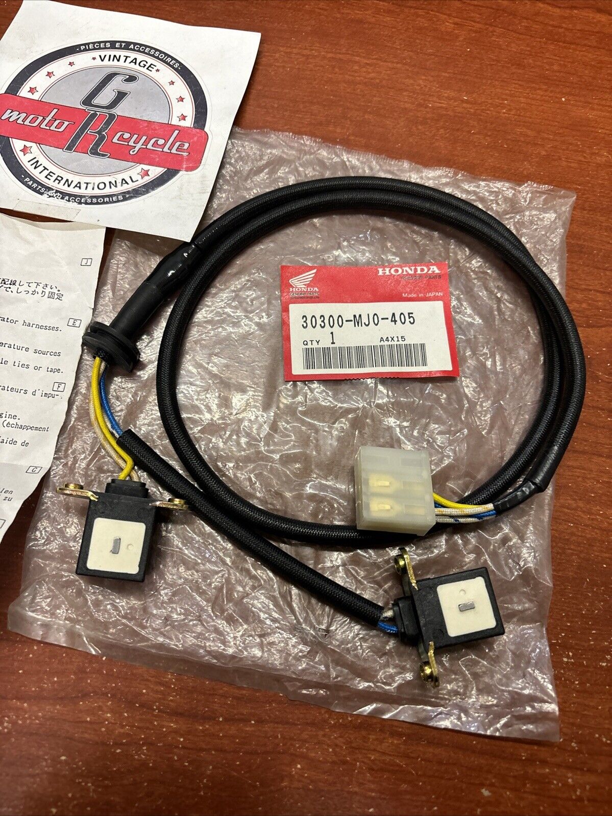 NOS Honda 1984 CB700SC CB750SC CBX750F PULSE GENERATOR 30300-MJ0-405 H168