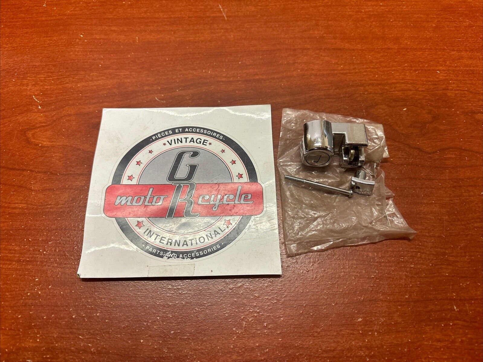 NOS Honda CB200 CB250 CB350 CB360 CB400 CB500 CB550 CAP LOCK 17550-377-315 H180