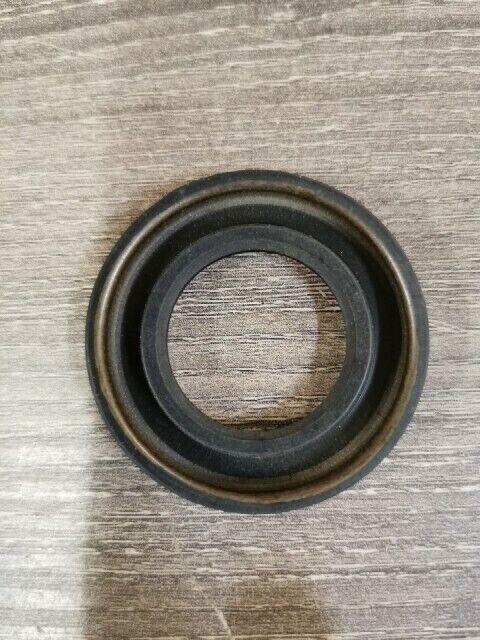 NOS SUZUKI LTF230 1986 1987 LT230G 1985 - 1987 SEAL OIL 28X47X7  09283-28018 S53