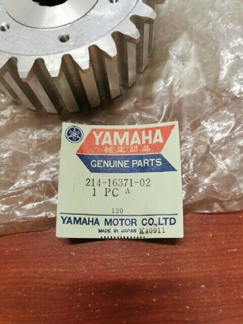 NOS Yamaha CLUTCH BOSS 214-16371-02-00 SUB 214-16371-00-00 214-16371-01-00 Y128