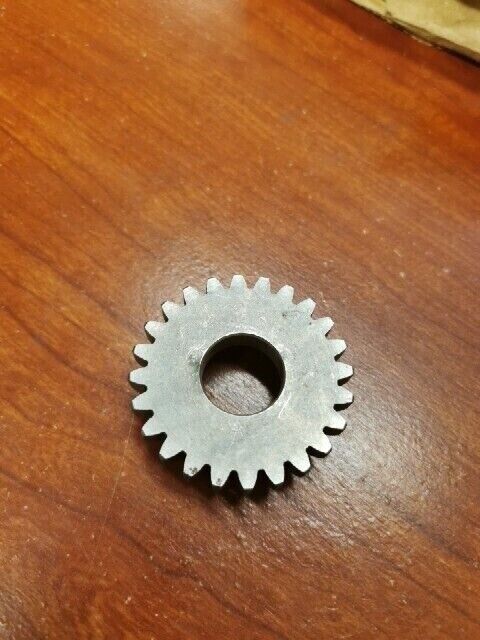 NOS Honda C100 C102 C105 T CA100 COUNTERSHAFT TOP GEAR 24T 23461-001-010 H75