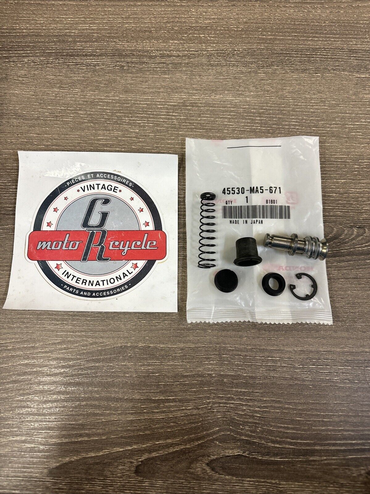 NOS Honda CB1100 CB400N CB750 CBR1000F MASTER CYLINDER KIT 45530-MA5-671 H159