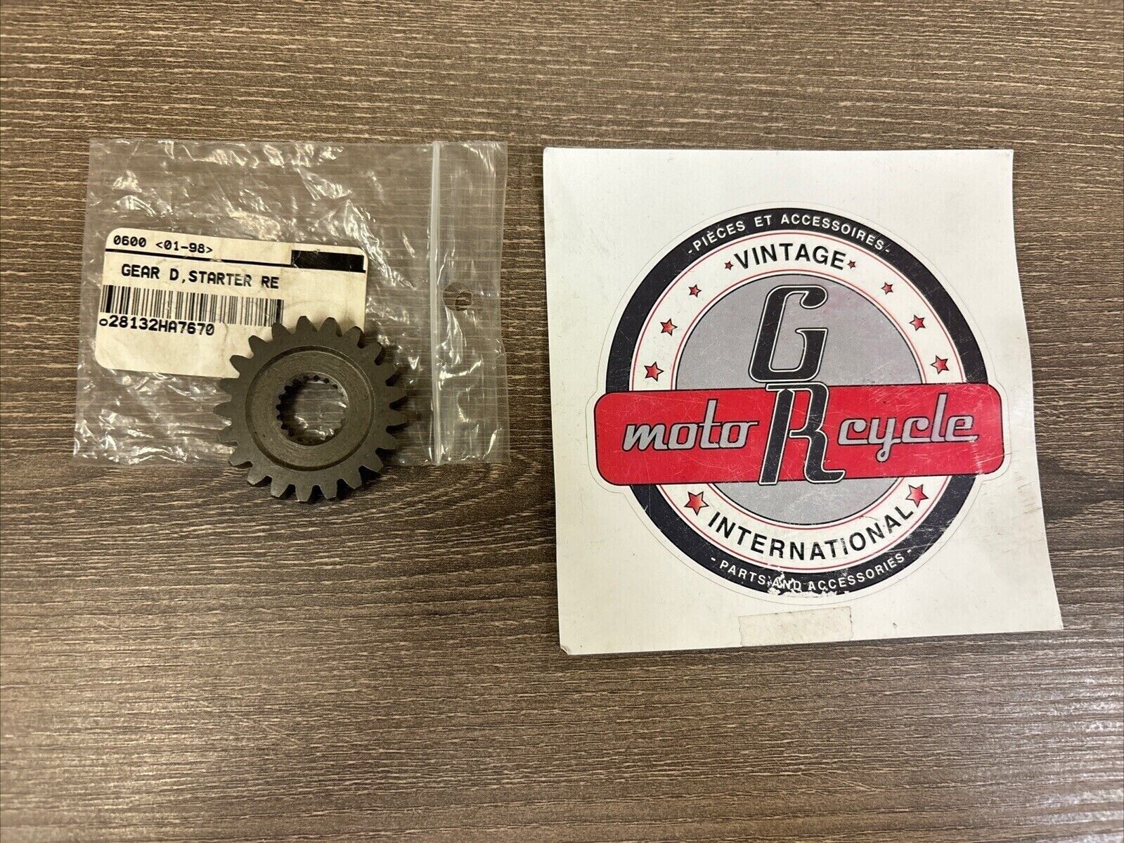 NOS Honda 1986 TRX350 STARTER REDUCTION GEAR D 21T 28132-HA7-670 H118