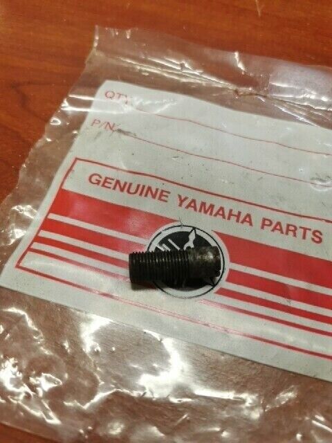 NOS Yamaha R3 TR2 TX650 XS1 YR1 SCREW 168-18133-00-00 SUB 90149-10018-00 Y120