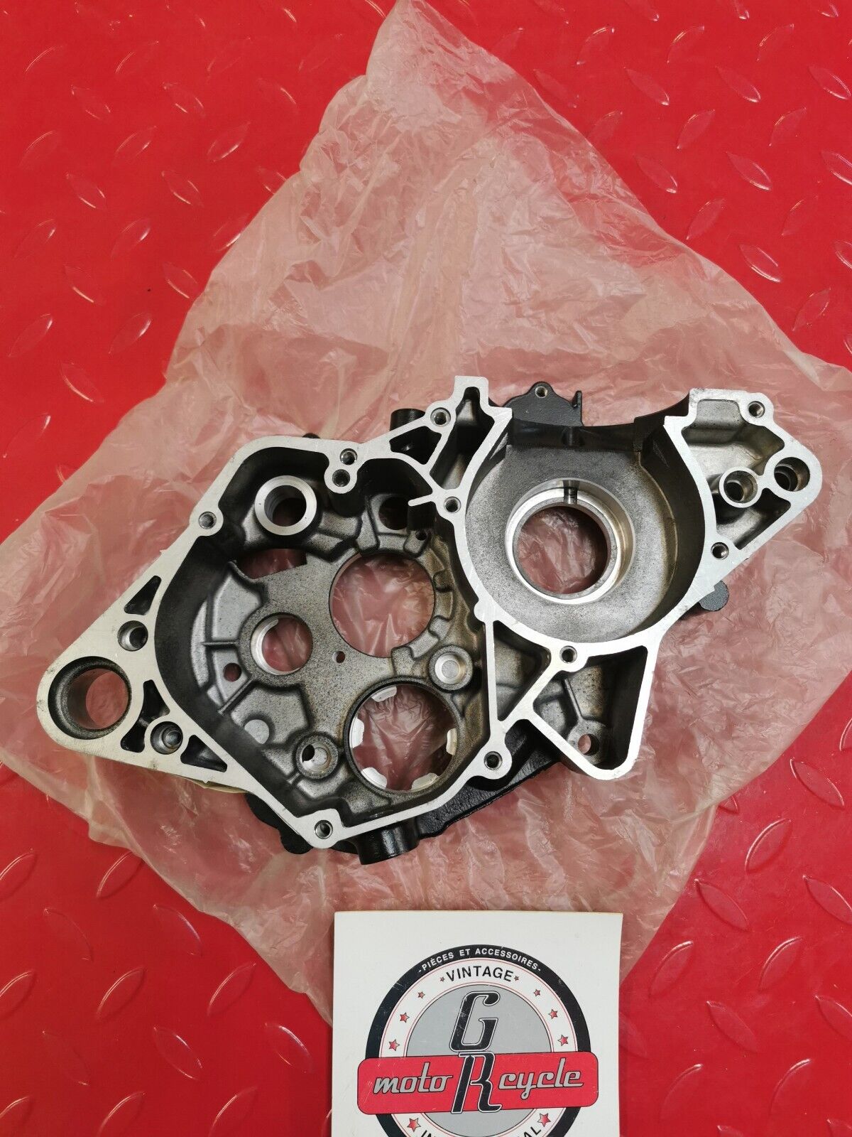 NOS Yamaha 1982 YZ125J LEFT CRANKCASE 1 5X4-15111-00-00 Y10