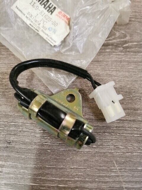 NOS YAMAHA XS250 XS360 XS400  1976 - 1979 CONDENSER 1L9-81625-50-00  Y104