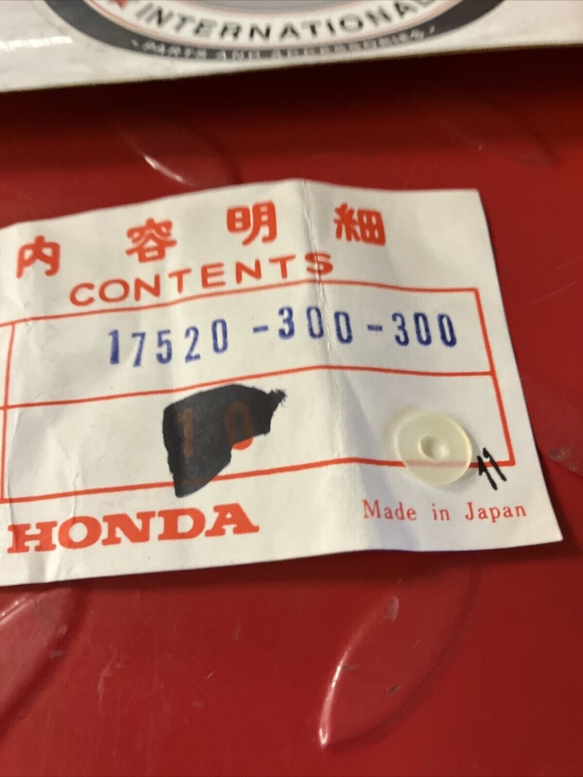 NOS HONDA CB750 CB350 CB450  WASHER FILLER CAP FRICTION 17520-300-300 H24