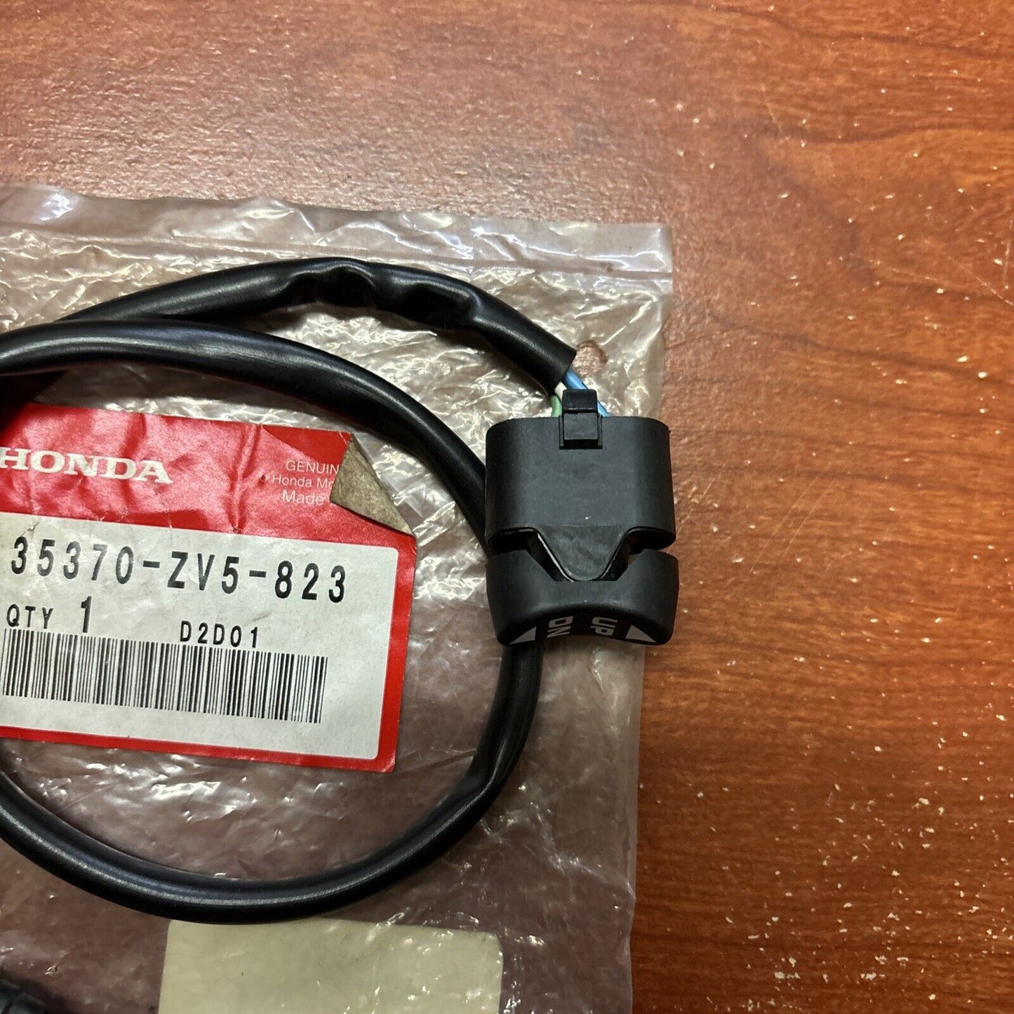 NOS Honda POWER TRIM TILT SWITCH 35370-ZV5-823 SUB 35370-ZV5-821 H153
